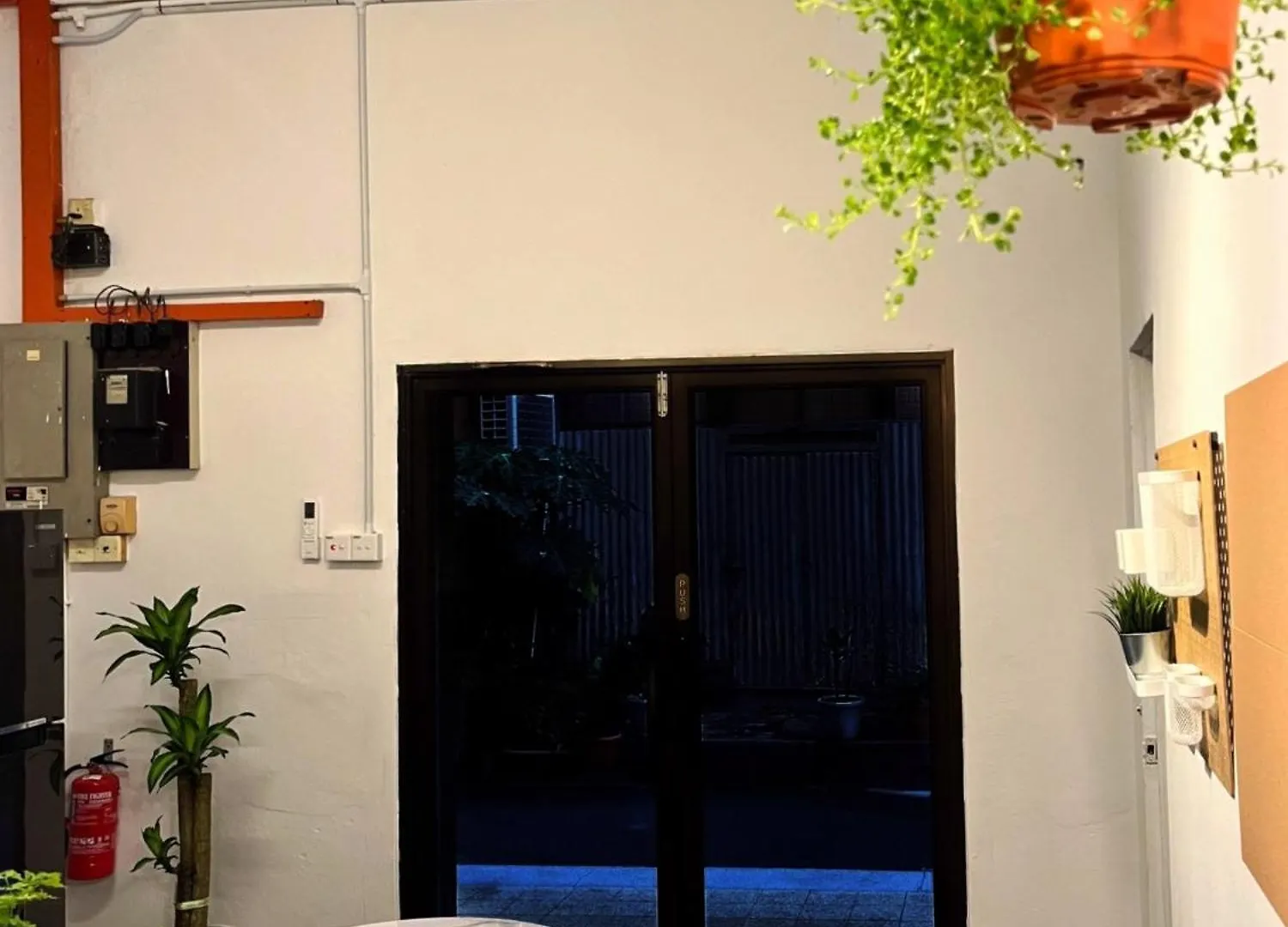 Pine Armenian Hostel George Town